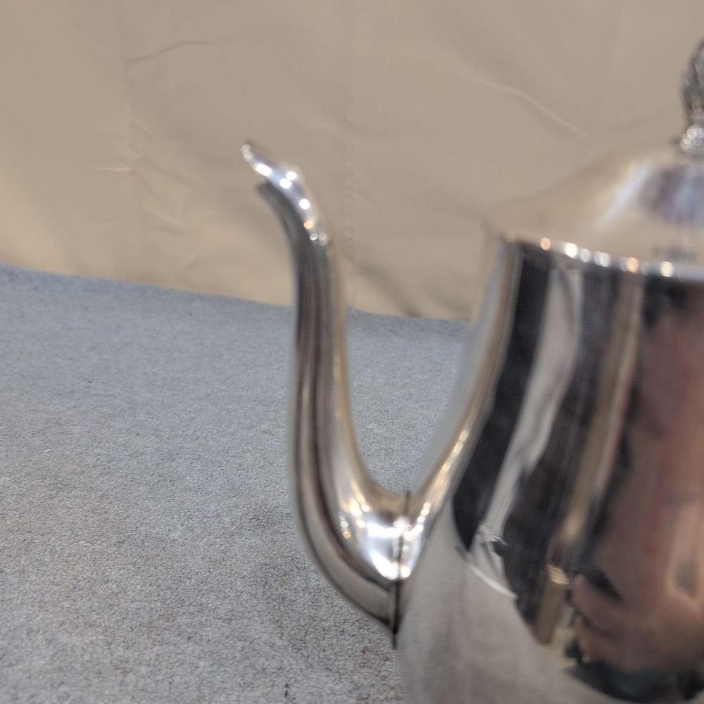 Oneida Paul Revere Reproduction Silverplate Coffee Pot Pineapple Finial - Picture 3 of 8